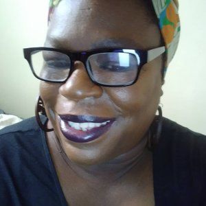 Meet your Posher, Yvette